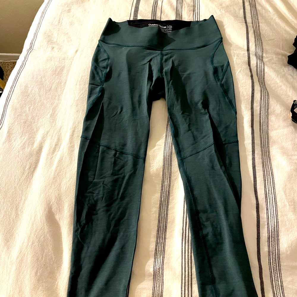 Outdoor Voices green leggings